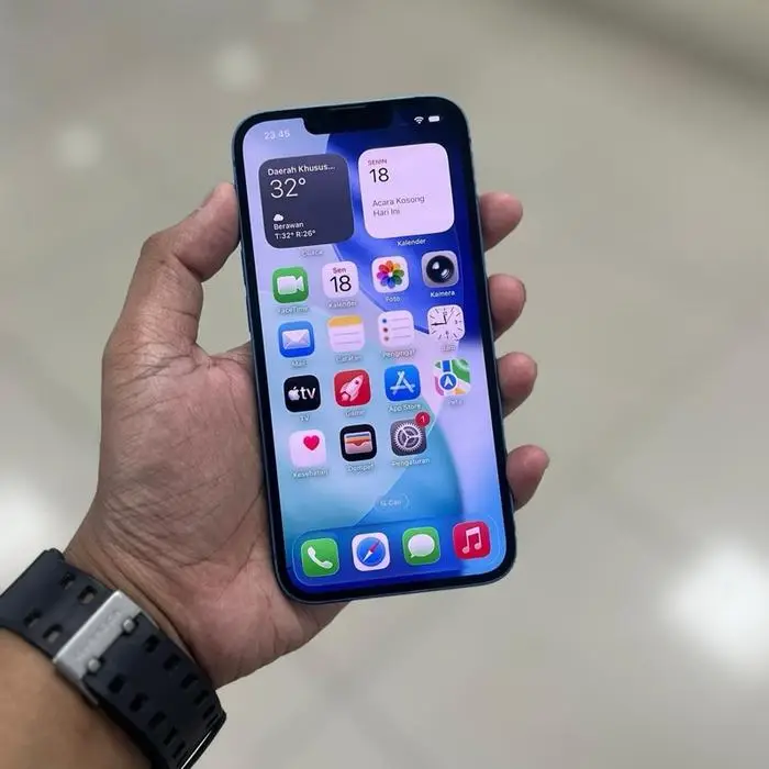 iPhone 13 128 Inter Blue 2